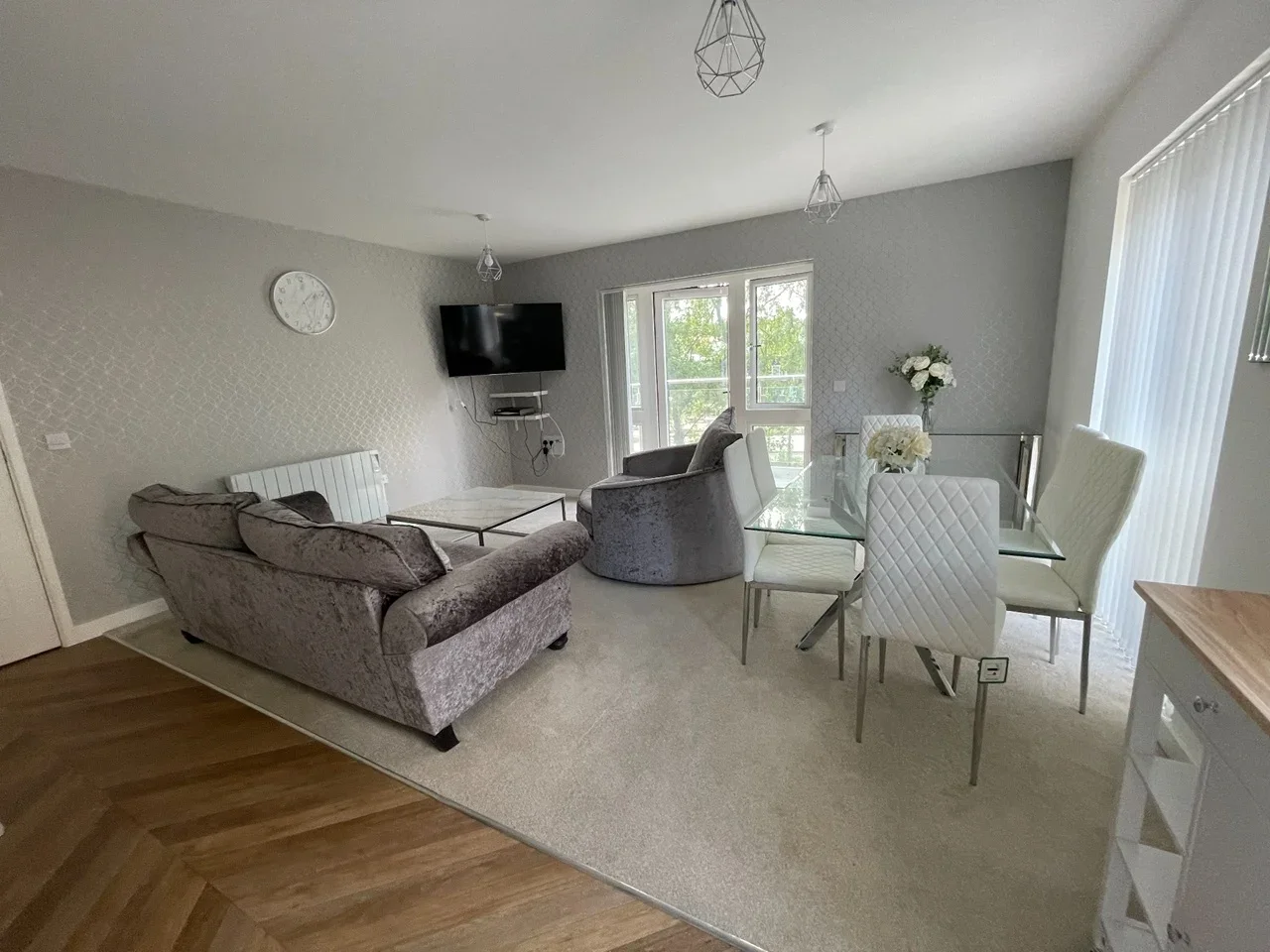 Room Frogmore Road in Dacorum