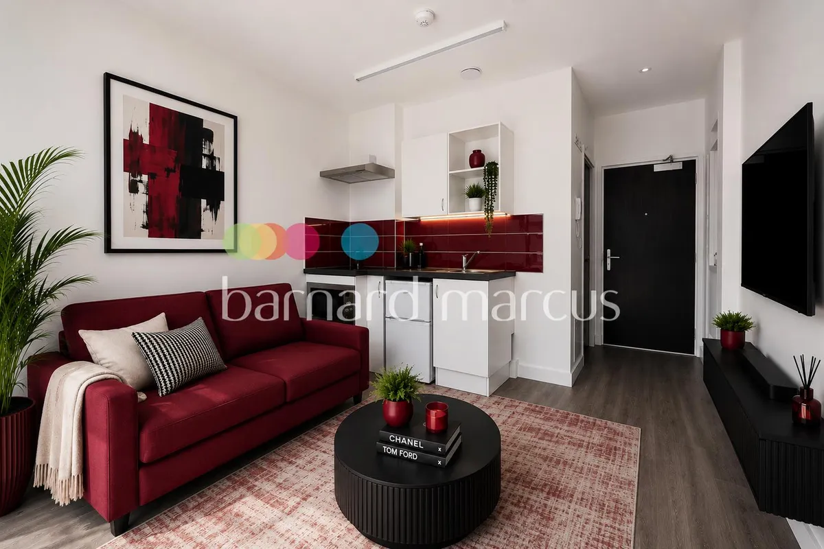 Room Purley Way in Greater London