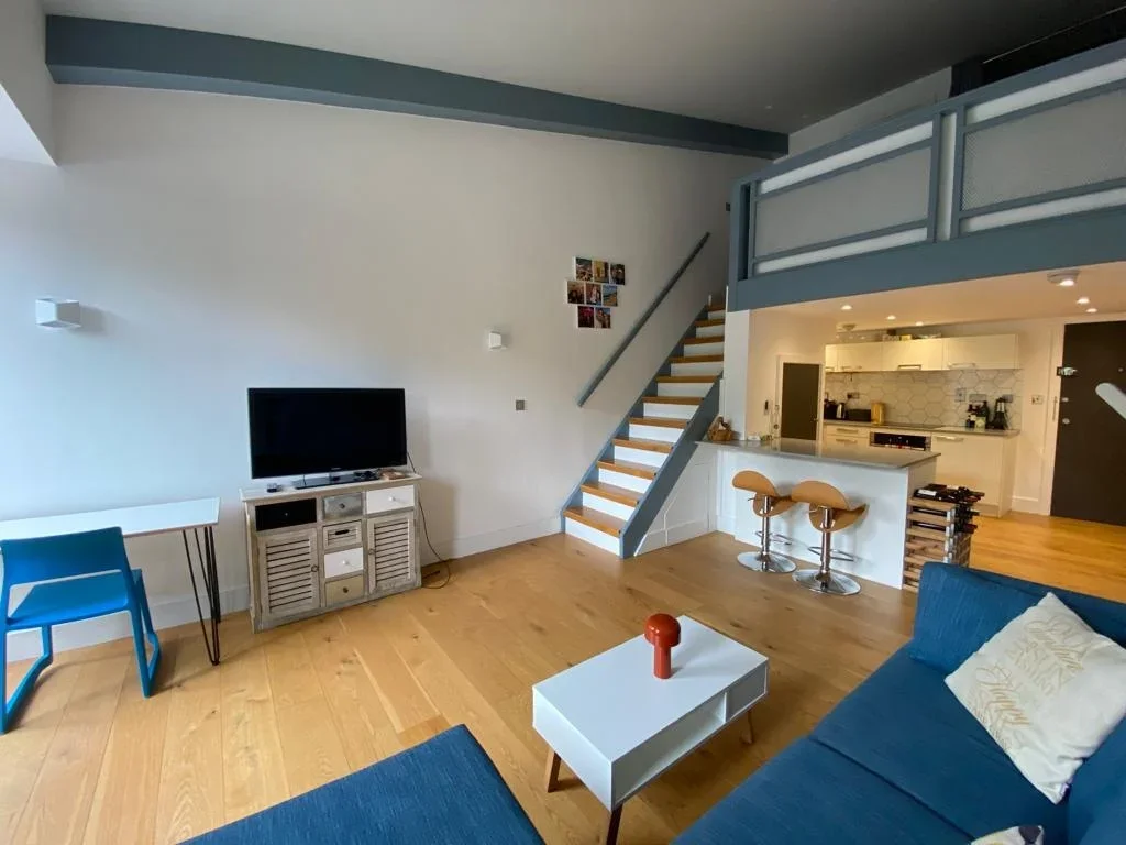 Flat Wilmer Place in Greater London