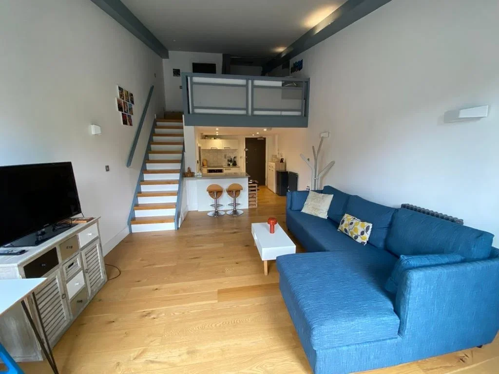 Flat Wilmer Place in Greater London