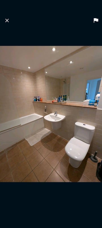 Room Merchant Street in Greater London