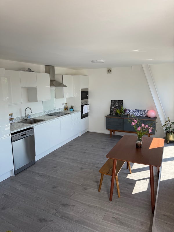 Room Triangle Road in Greater London