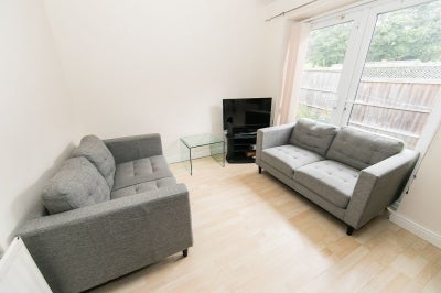 House Springbank Crescent in Leeds