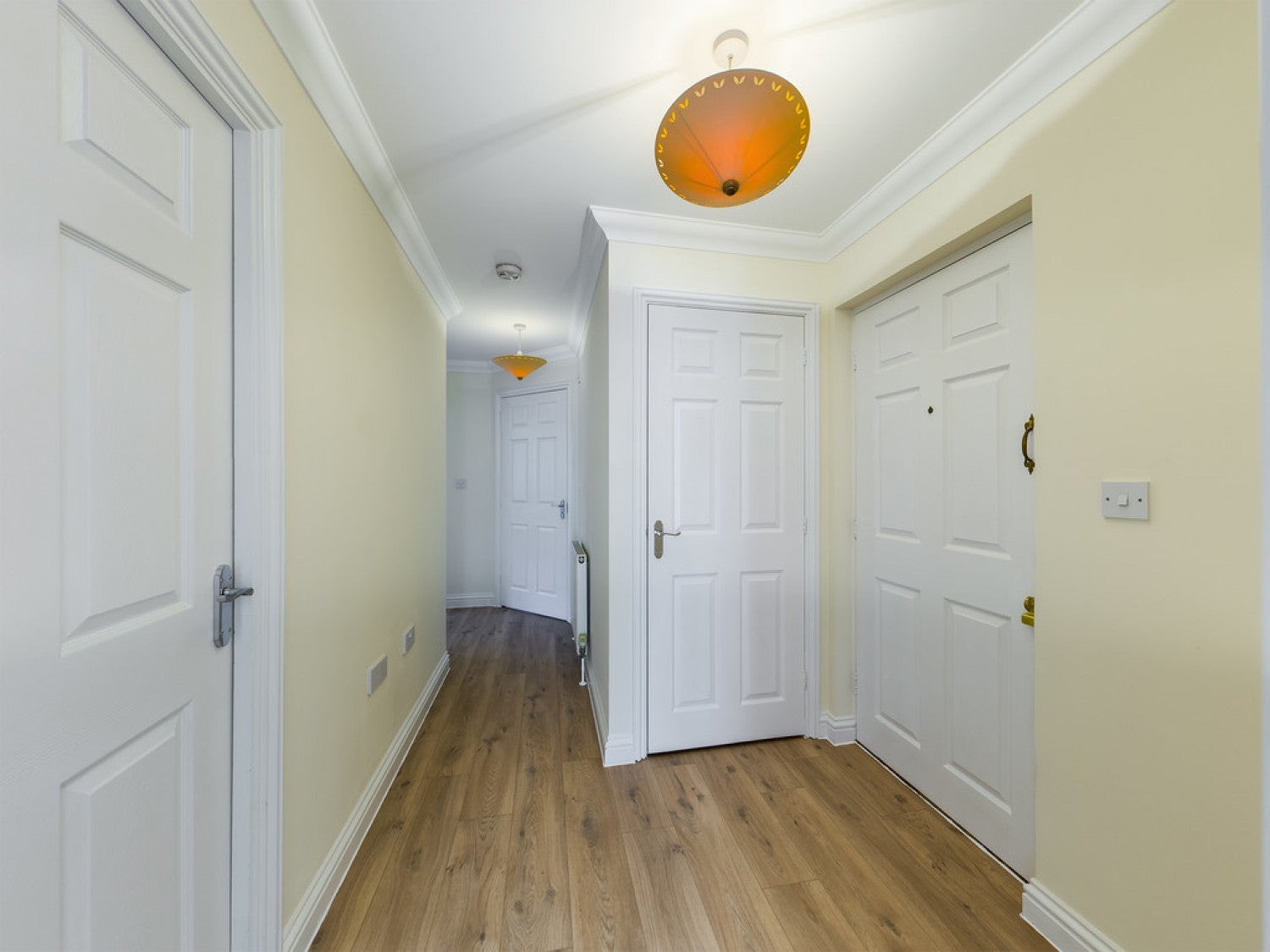 Flat Maidenbower Place in Crawley