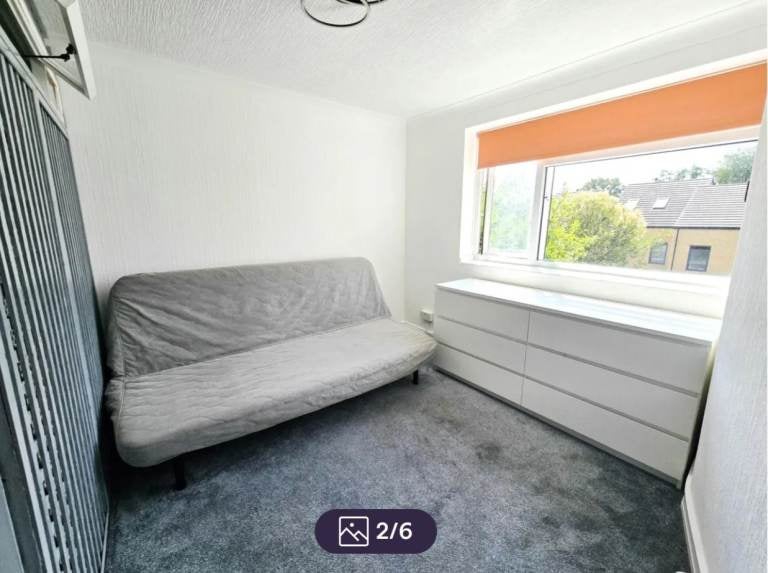 Flat Tiptree Drive in Greater London