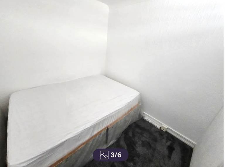 Flat Tiptree Drive in Greater London
