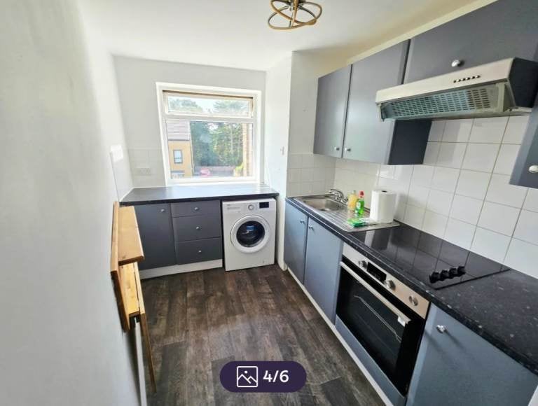 Flat Tiptree Drive in Greater London