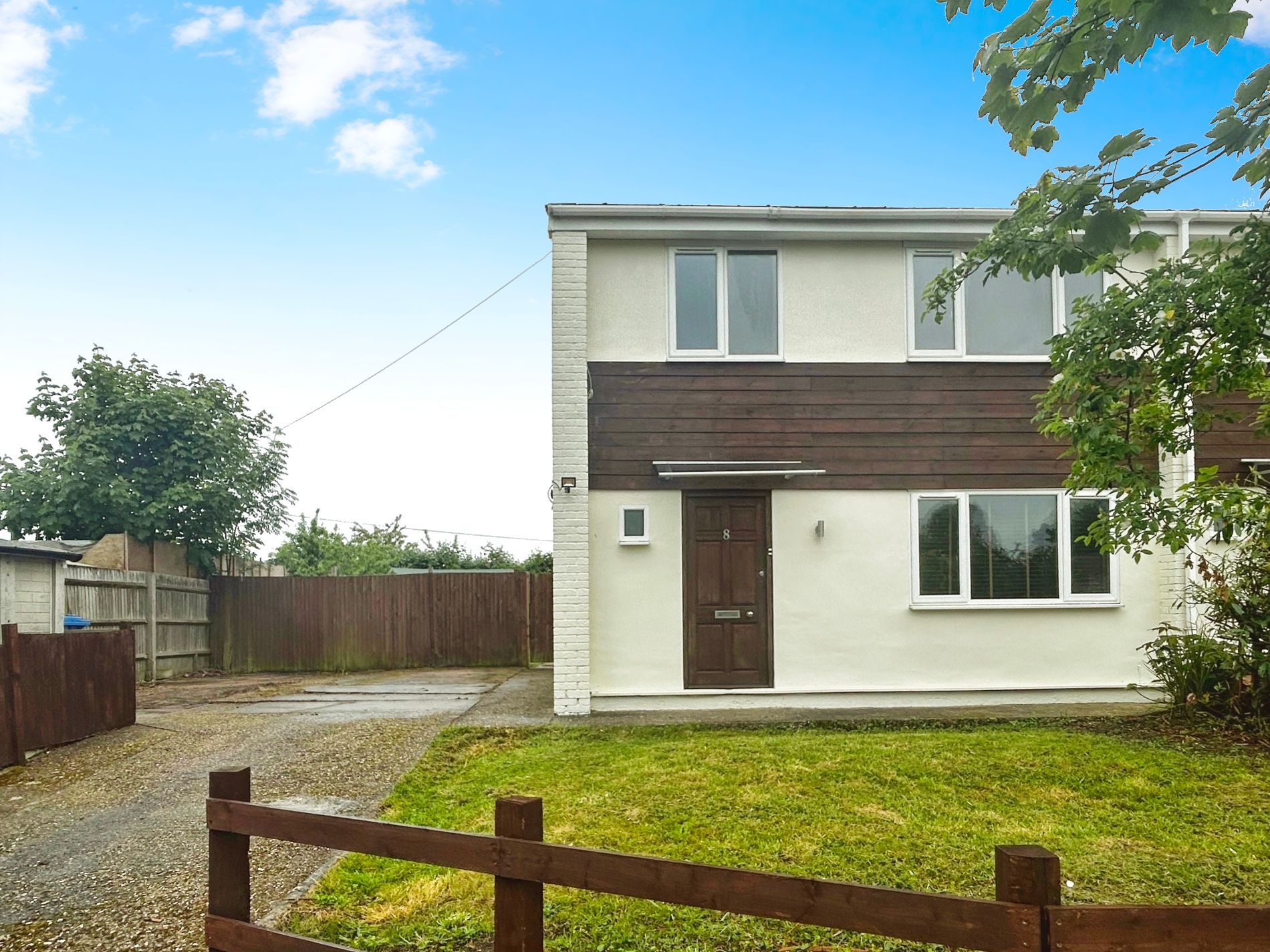 House Whites Lane in Datchet