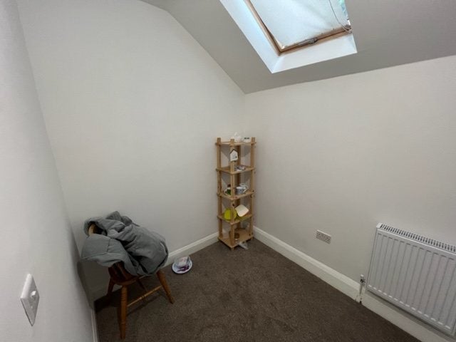 Room Abbotts Road in Greater London