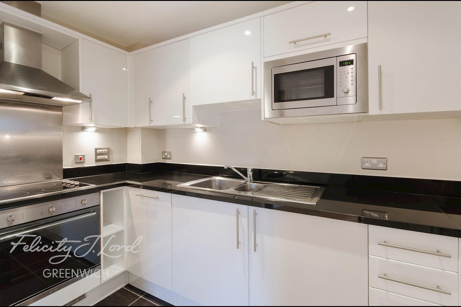 Flat Ashburnham Place in Greater London