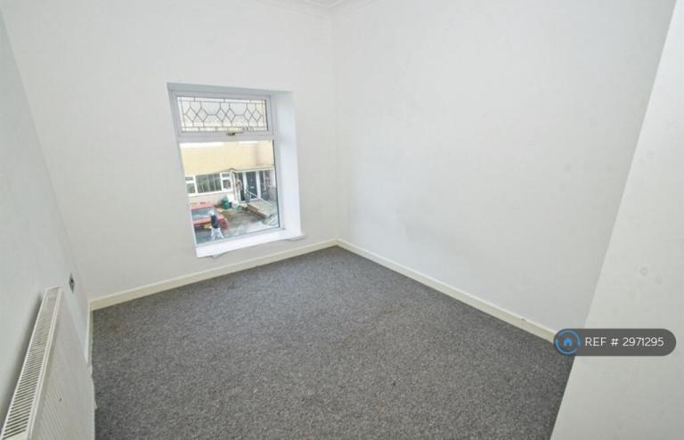 House Lincoln Street in Cymmer