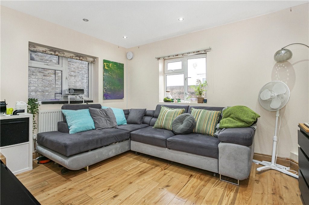Flat West Hill in Greater London
