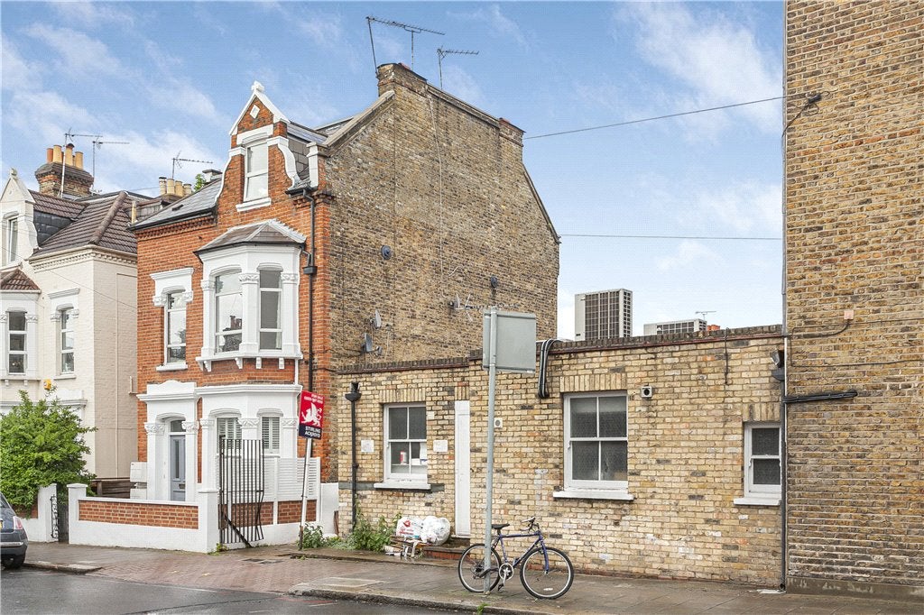 Flat West Hill in Greater London