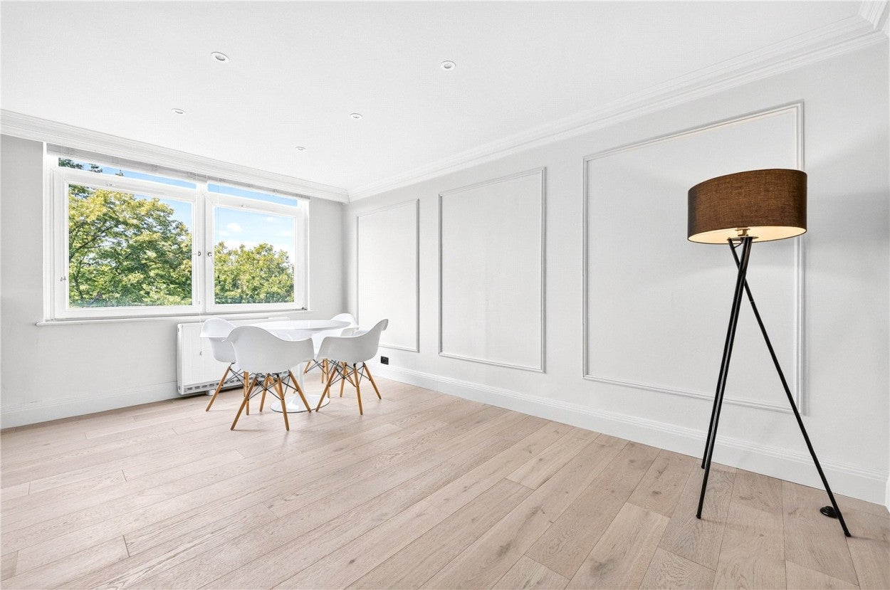 Flat Queen's Terrace in City of Westminster