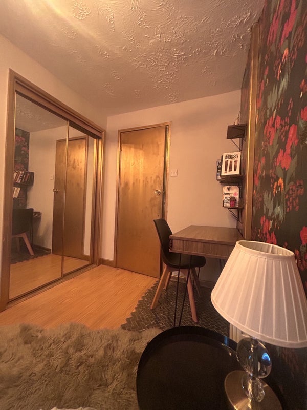 Flat Lancaster Drive in Greater London