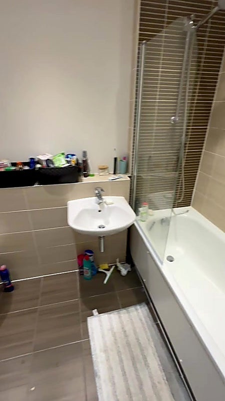 Room Ross Way in Greater London