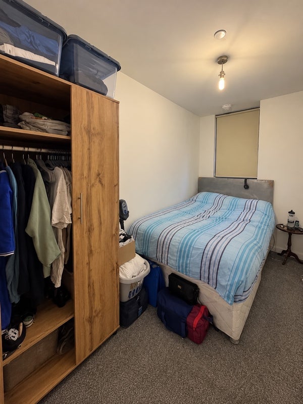 Room Ross Way in Greater London