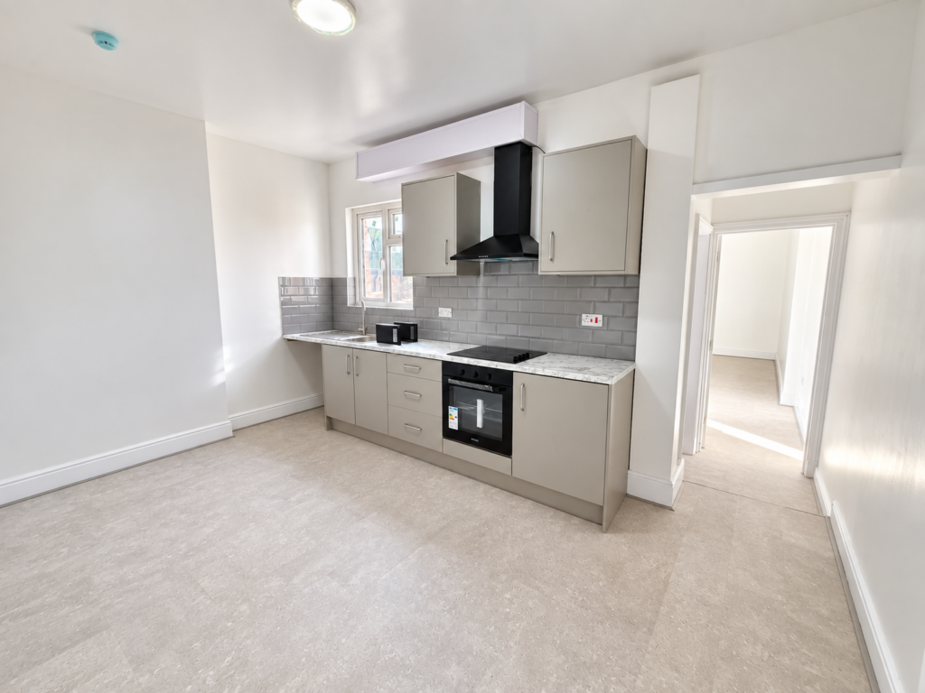 Flat Knighton Fields Road West in Leicester