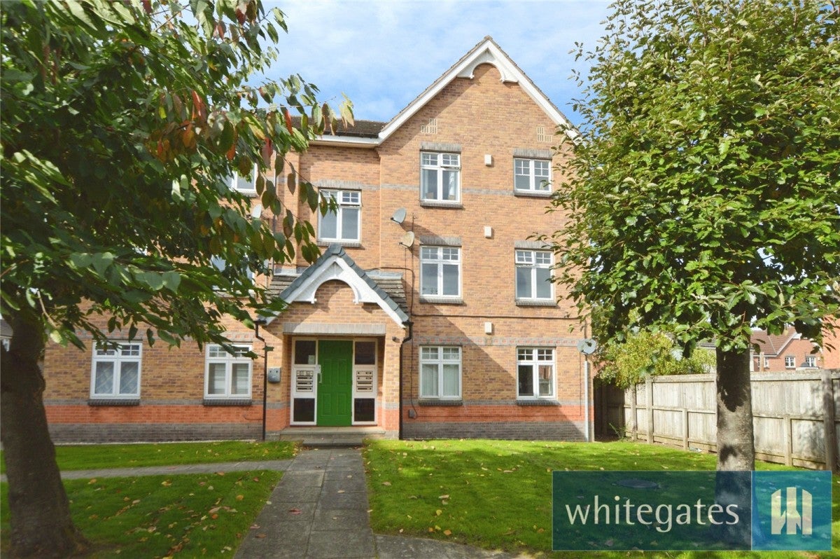 Flat Helmsley Court in Leeds