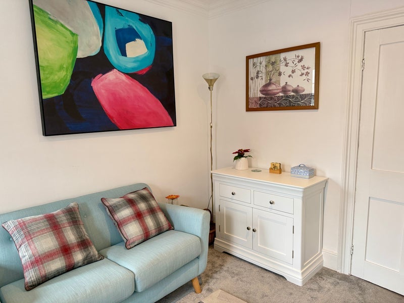 Room St George's Square in City of Westminster