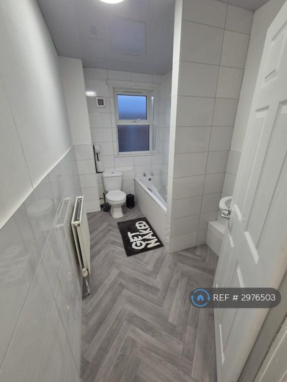 Room Dean Street in Widnes