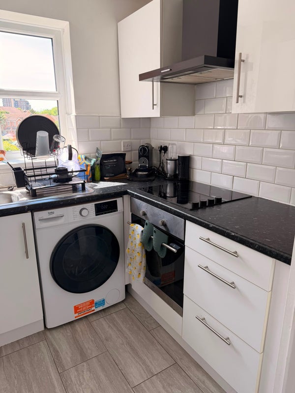 Room Joseph Hardcastle Close in Greater London