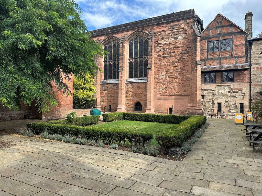 Flat Priory Street in Coventry