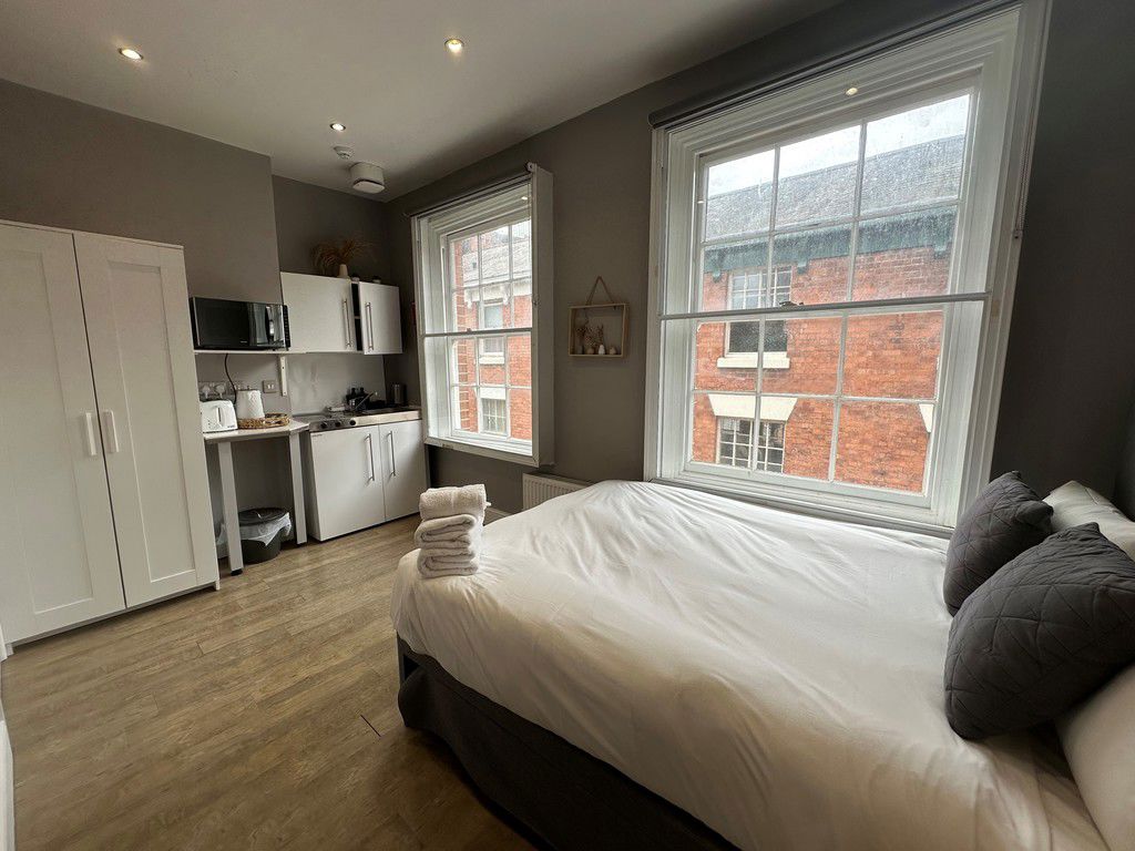 Flat Priory Street in Coventry
