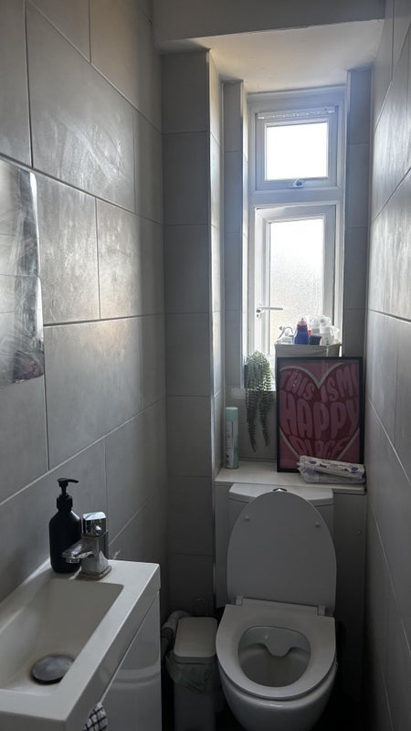 Room Solebay Street in Greater London
