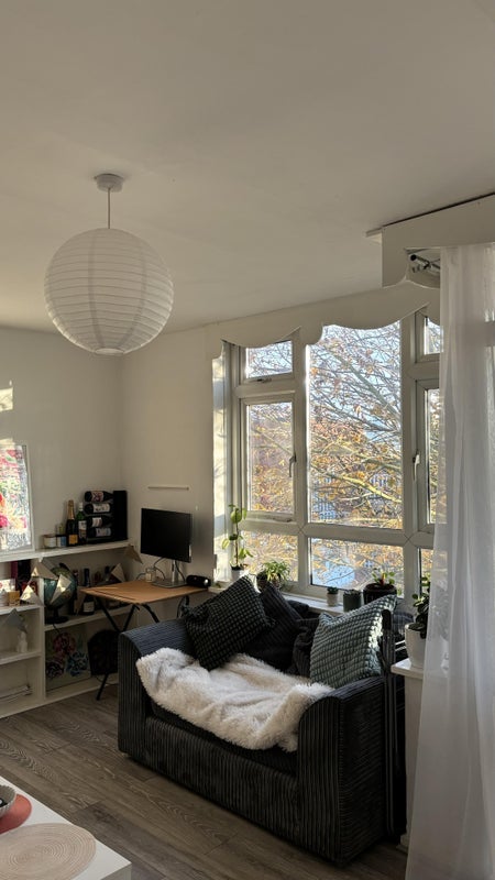 Room Solebay Street in Greater London