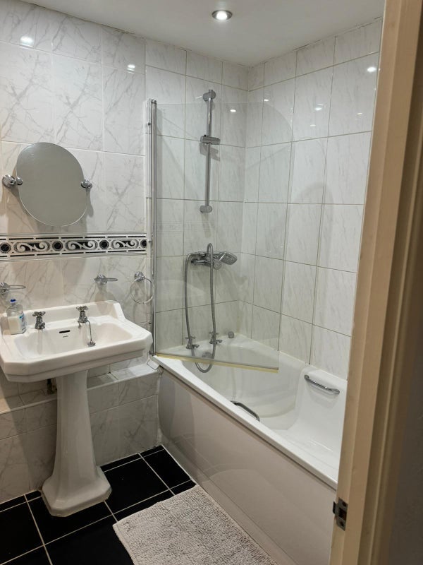 Room Hemp Walk in Greater London