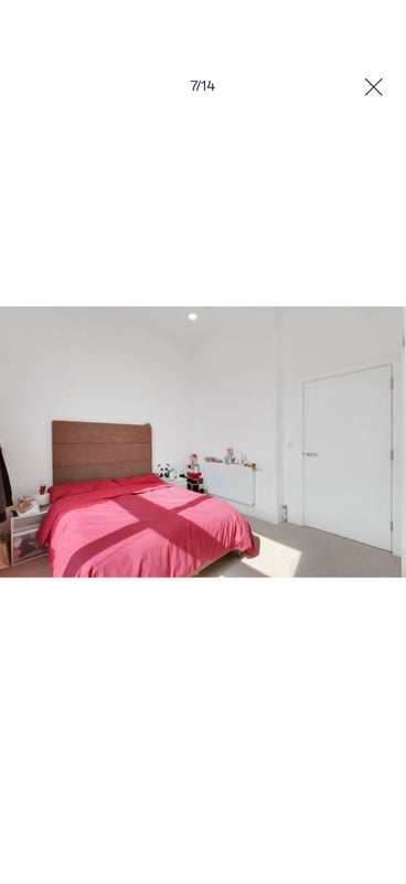 Room Market Road in Greater London