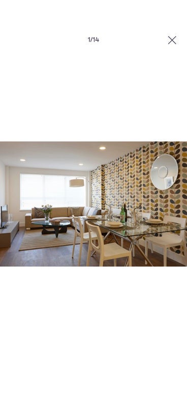 Room Market Road in Greater London