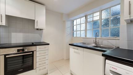 Flat Fulham Road in Greater London