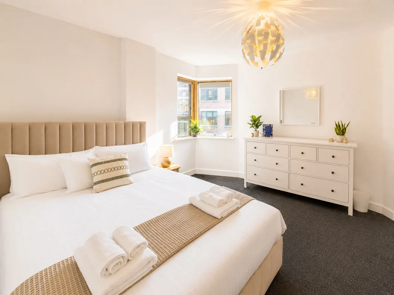 Flat Mint Street in Greater London