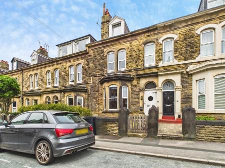 Flat Hyde Park Road in Harrogate