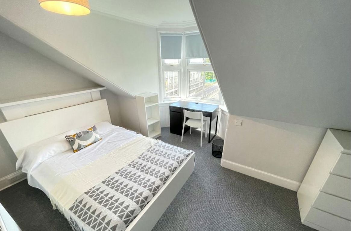Flat Paradise Road in Dundee