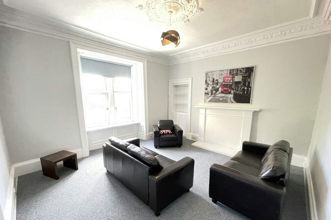 Flat Paradise Road in Dundee