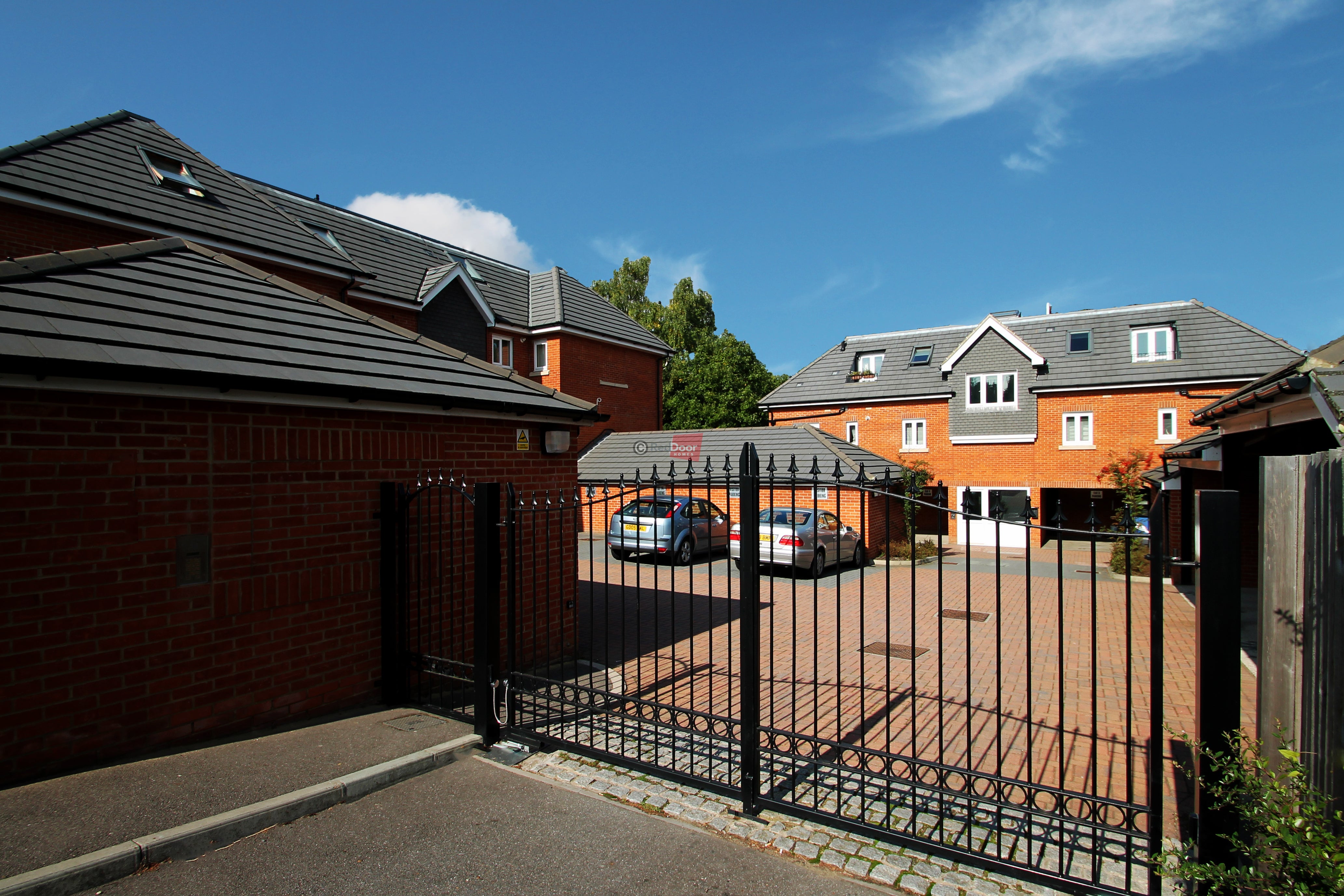Flat Kestrel Road in Chatham