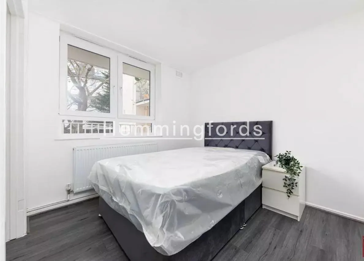 Flat Lloyd Baker Street in Greater London