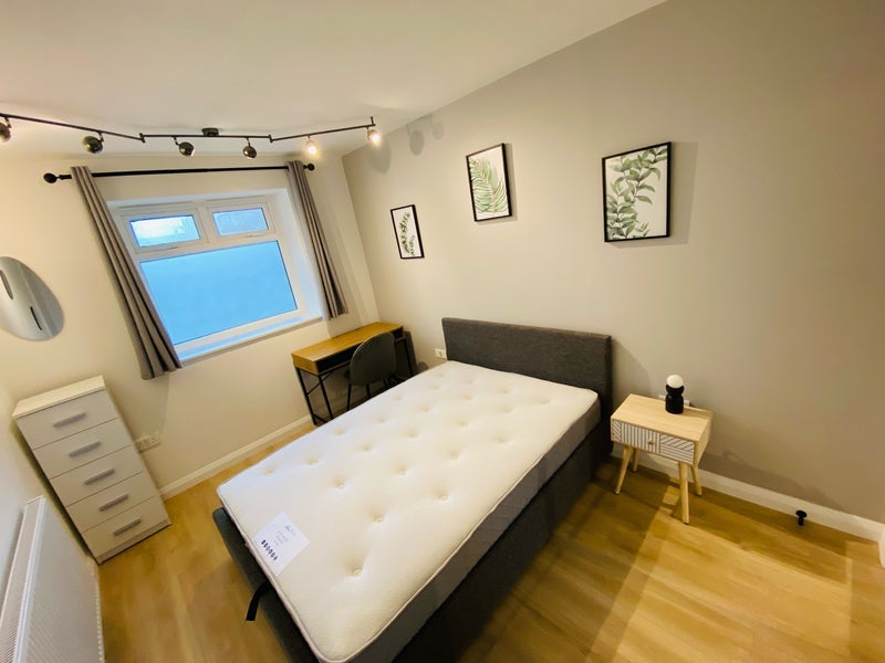 Room Albion Street in Greater London