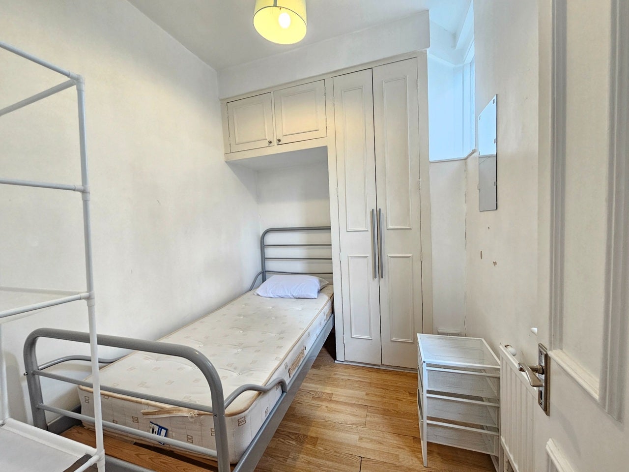 Flat Dawes Road in Greater London