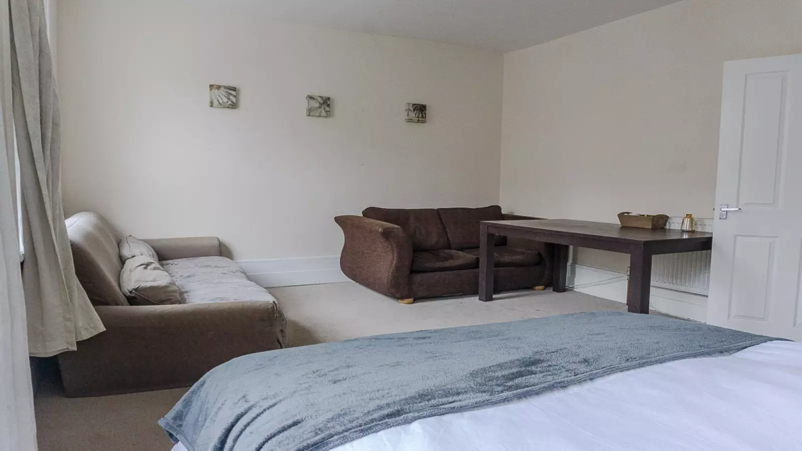 Flat 1st Avenue in Greater London