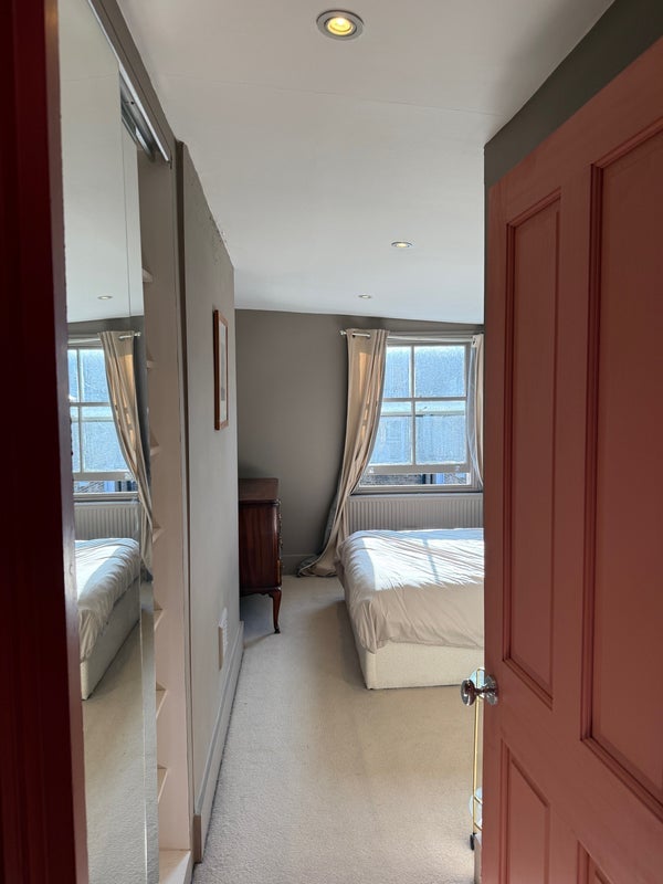 Room Latchmere Road in Greater London