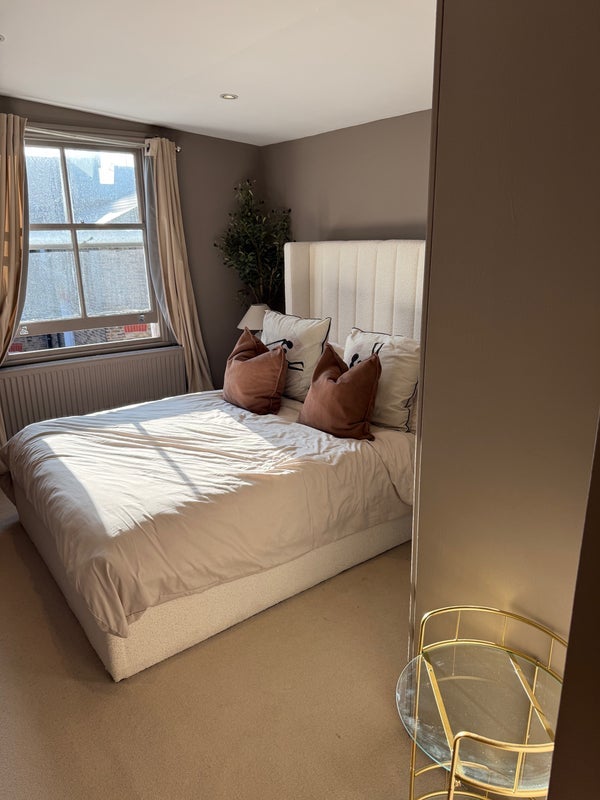 Room Latchmere Road in Greater London