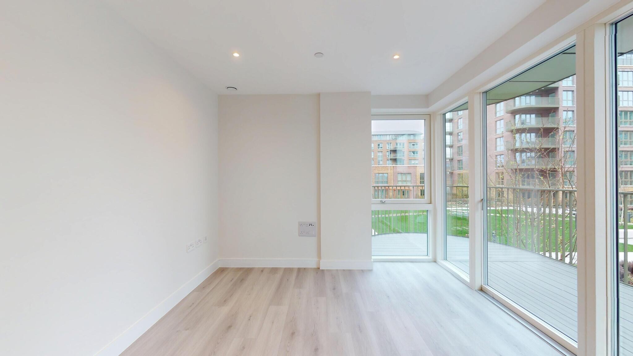 Flat Townsend Road in Greater London