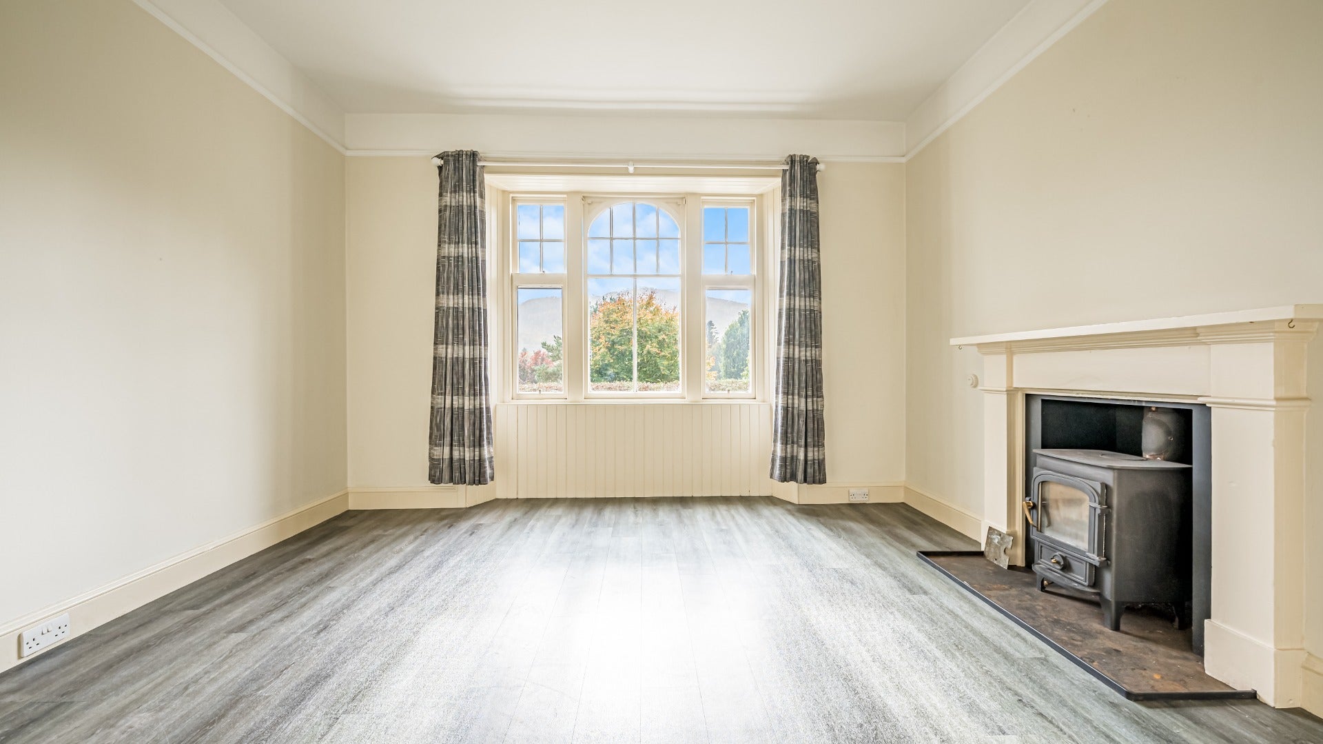 House B8019 in Pitlochry