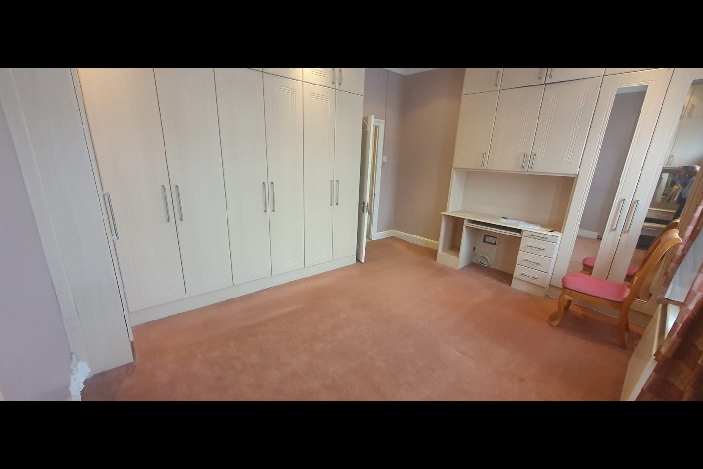 Room Clova Road in Greater London