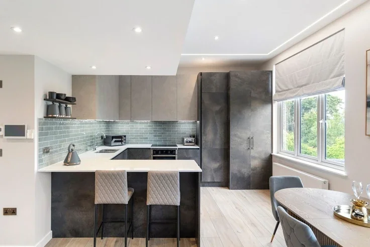 Flat The Ridgeway in Greater London