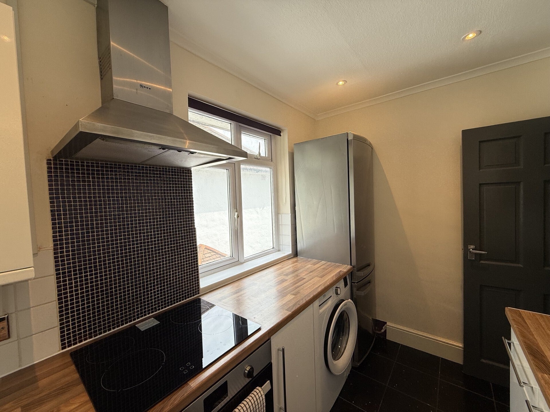 Flat Courtlands Close in Watford